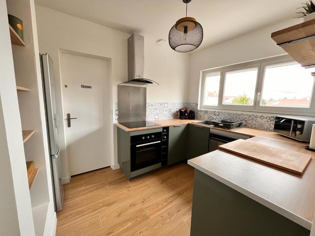 Duplex Familial Proche Gare Et Hyper Centre Ville Villepreux Esterno foto