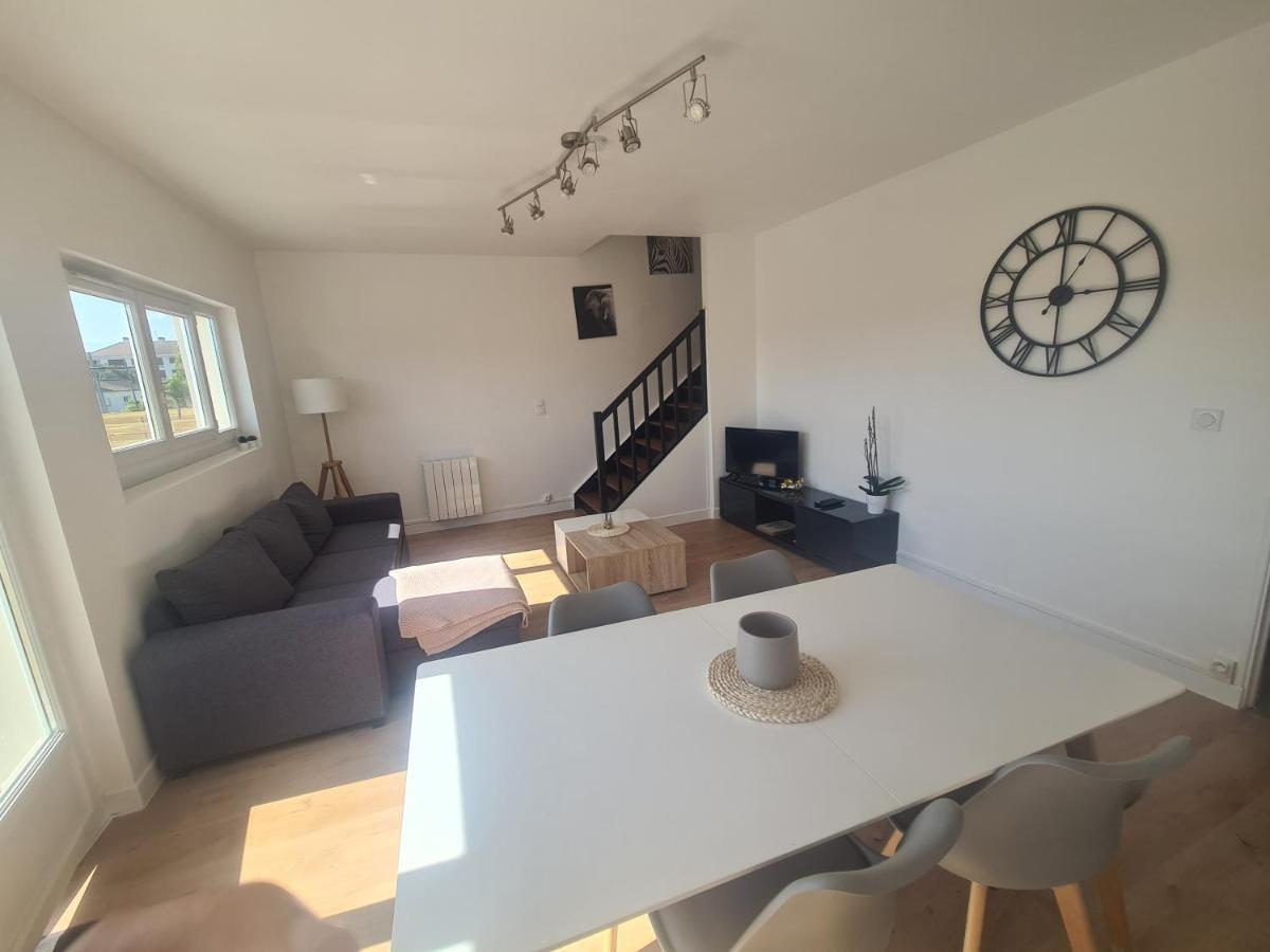 Duplex Familial Proche Gare Et Hyper Centre Ville Villepreux Esterno foto