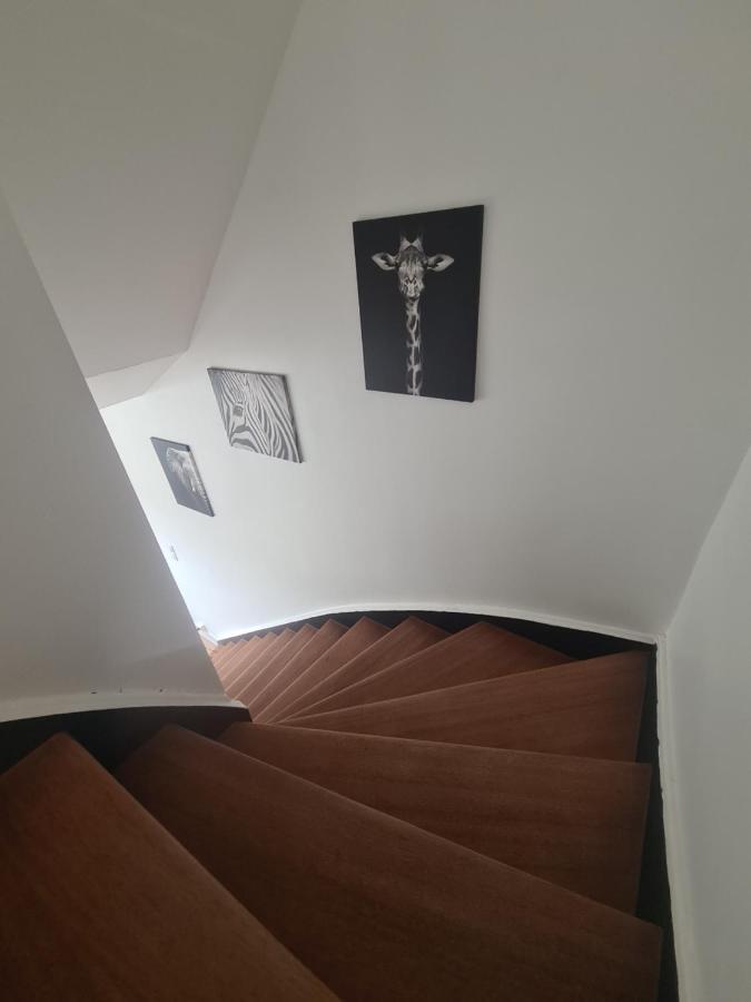 Duplex Familial Proche Gare Et Hyper Centre Ville Villepreux Esterno foto